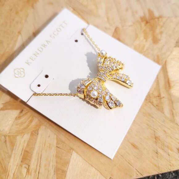 NEW Kendra Scott Krista White Mix Bow Necklace Gold - Picture 2 of 3